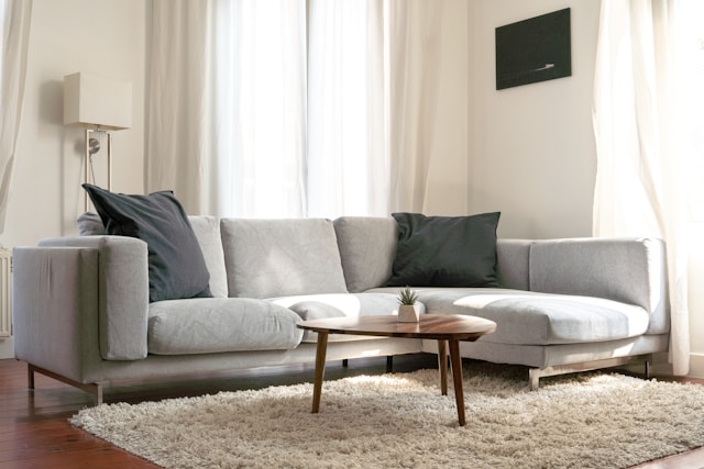 10 Rekomendasi Kombinasi Warna Sofa yang Bagus dan Estetik